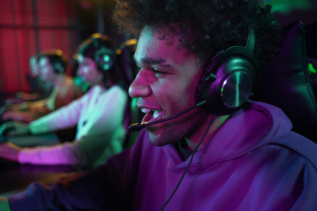 player satisfaction, outsource support, gaming industry